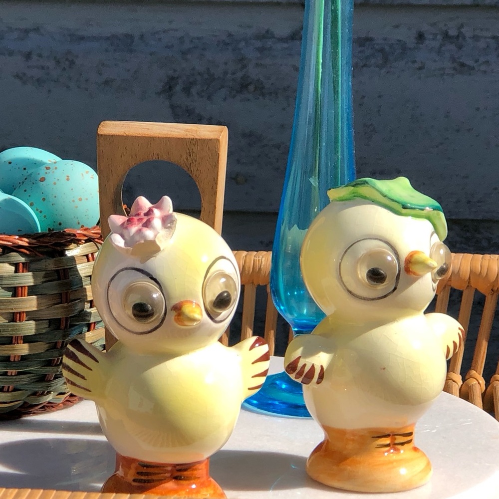 💛VINTAGE Salt and Pepper Shaker Birds Chicks with Googly Eyes 👀